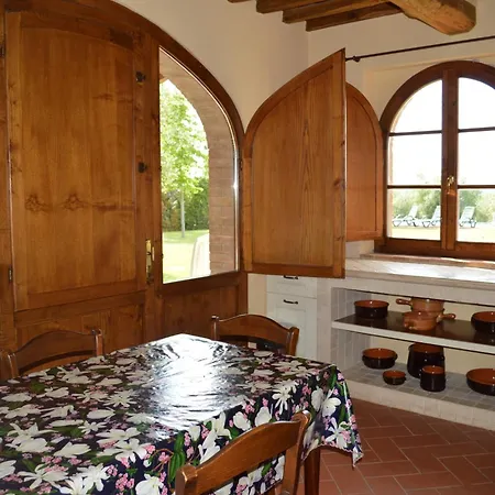 Leonina Villa *
